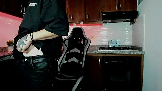 eren jeager online show from 4, 2, 2026