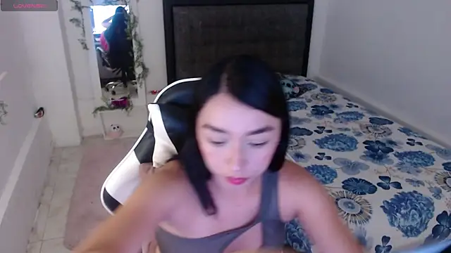 Ariel Laurentt online show from 18, 7, 2026