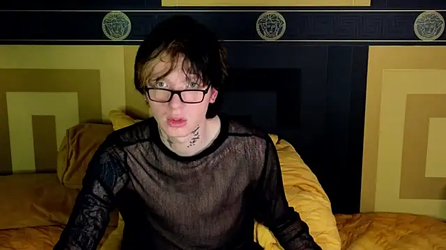 Snapshot of TRAVIS_CLAS chatting on 22, 11, 2025 TRAVIS CLAS online show from 22, 11, 2025