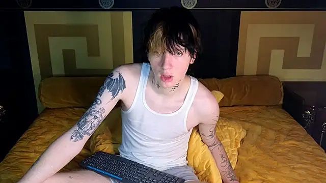 Snapshot of TRAVIS_CLAS chatting on 22, 11, 2025 TRAVIS CLAS online show from 22, 11, 2025