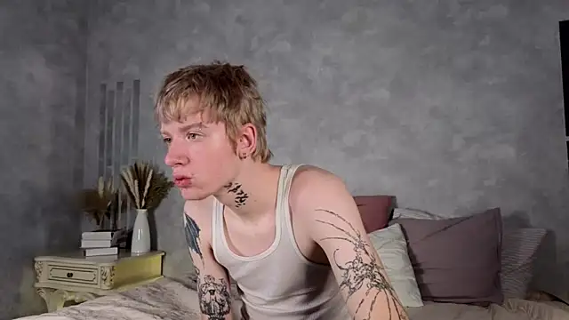 Snapshot of TRAVIS_CLAS chatting on 29, 11, 2025 TRAVIS CLAS online show from 29, 11, 2025