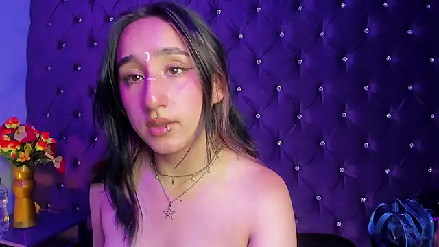 CharlotteStuart online show from 8, 4, 2026