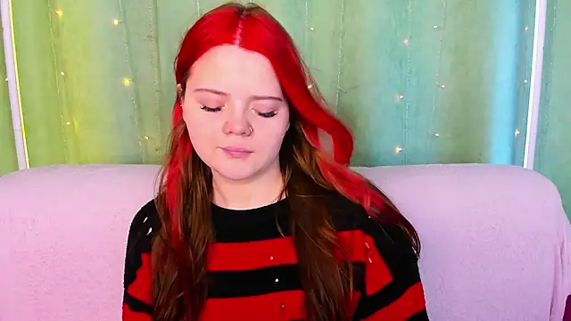 Snapshot of KellyFiery chatting on 12, 4, 2026 KellyFiery online show from 12, 4, 2026