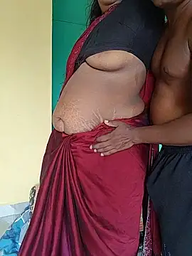Snapshot of Desicouple1706 chatting on 22, 5, 2026 Desicouple1706 online show from 22, 5, 2026