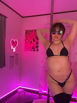 Snapshot of Maria_Bigbooty chatting on 7, 6, 2026 Maria Bigbooty online show from 7, 6, 2026
