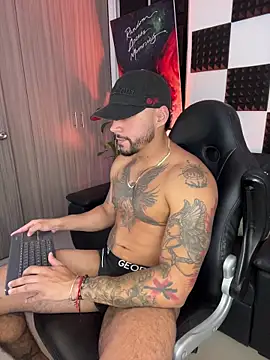 Snapshot of NikoHank chatting on 25, 11, 2025 NikoHank online show from 25, 11, 2025