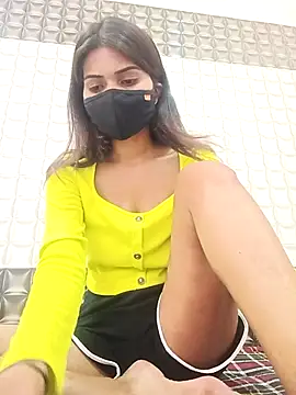 Snapshot of Lovely--girl chatting on 17, 5, 2026 Lovely--girl online show from 17, 5, 2026