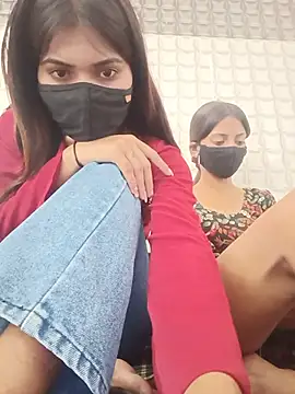 Snapshot of Lovely--girl chatting on 19, 5, 2026 Lovely--girl online show from 19, 5, 2026