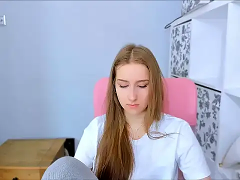 Snapshot of VanessaAmore chatting on 6, 3, 2026 VanessaAmore online show from 6, 3, 2026