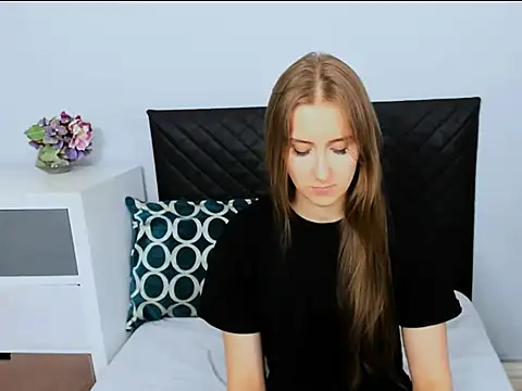 Snapshot of VanessaAmore chatting on 5, 4, 2026 VanessaAmore online show from 5, 4, 2026