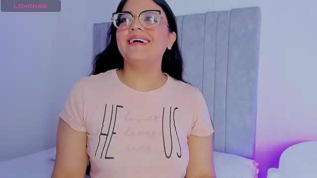 Snapshot of ScarlettWhitmore chatting on 26, 11, 2025 ScarlettWhitmore online show from 26, 11, 2025