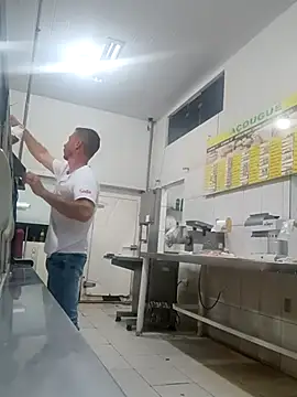 Snapshot of RobertoLuiz84 chatting on 7, 2, 2026 RobertoLuiz84 online show from 7, 2, 2026