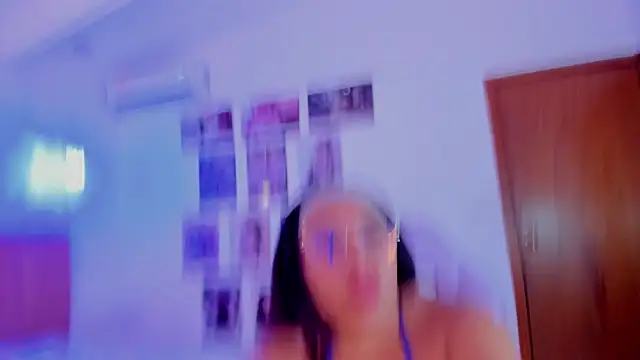 Snapshot of BrianaMyers chatting on 3, 12, 2025 BrianaMyers online show from 3, 12, 2025