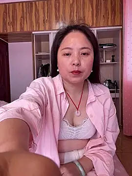 Snapshot of tianwei2567 chatting on 19, 4, 2026 tianwei2567 online show from 19, 4, 2026