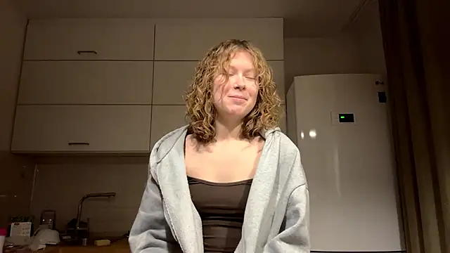 ElfriedaZwack online show from 2, 12, 2025