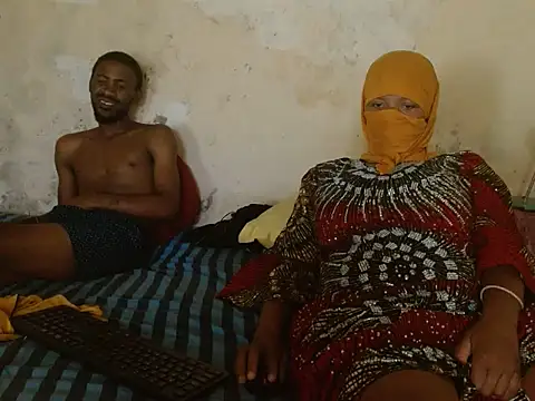 Snapshot of 18BBCn44DDDMLF chatting on 25, 11, 2025 18BBCn44DDDMLF online show from 25, 11, 2025