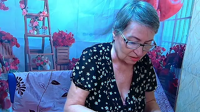 Snapshot of OlgaLuck chatting on 2, 4, 2026 OlgaLuck online show from 2, 4, 2026