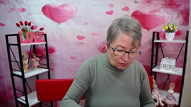 Snapshot of OlgaLuck chatting on 7, 4, 2026 OlgaLuck online show from 7, 4, 2026