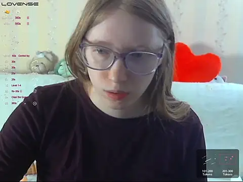 LustfulSarah online show from 17, 5, 2026