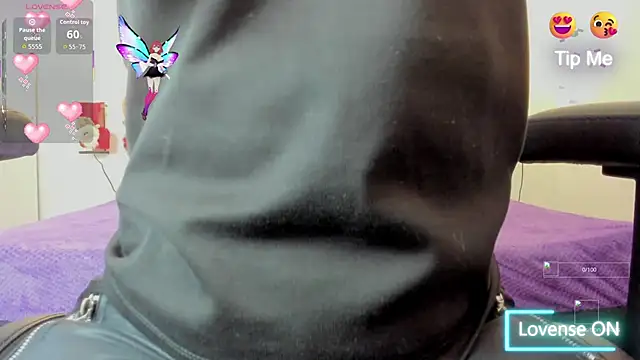 Snapshot of mask_red_girl chatting on 3, 12, 2025 mask red girl online show from 3, 12, 2025