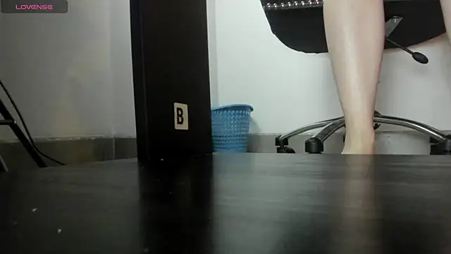 Snapshot of Mysterius_Woman chatting on 11, 7, 2026 Mysterius Woman online show from 11, 7, 2026