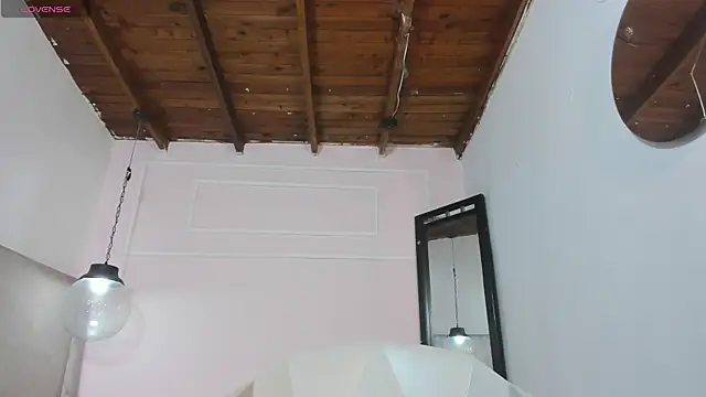 Snapshot of Izelevans chatting on 27, 4, 2026 Izelevans online show from 27, 4, 2026