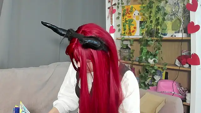 ShanaHearns online show from 28, 11, 2025