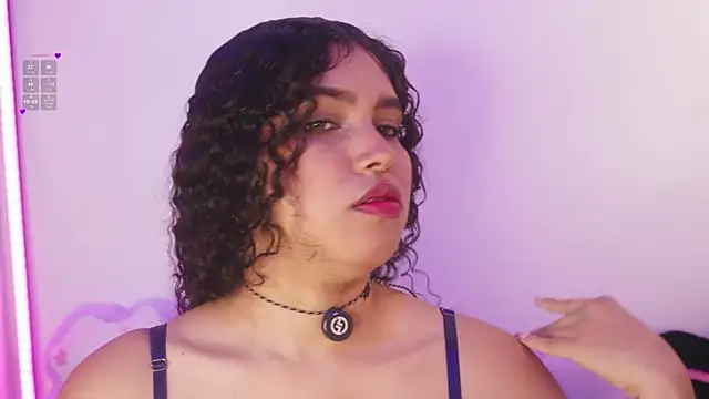 Snapshot of EloiseSweetxx chatting on 11, 4, 2026 EloiseSweetxx online show from 11, 4, 2026