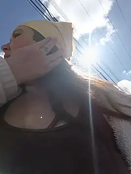 Snapshot of Shofy22 chatting on 22, 11, 2025 Shofy22 online show from 22, 11, 2025