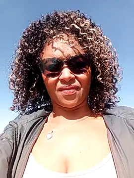 MaayaFonseca online show from 14, 12, 2025