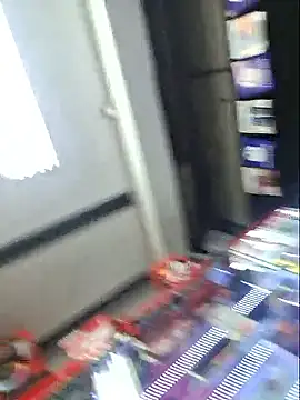 Snapshot of Eveeelyn25 chatting on 21, 12, 2025 Eveeelyn25 online show from 21, 12, 2025