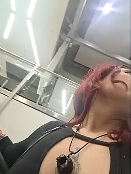 Snapshot of Eveeelyn25 chatting on 22, 3, 2026 Eveeelyn25 online show from 22, 3, 2026