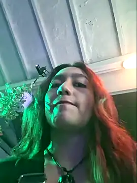 Snapshot of Eveeelyn25 chatting on 28, 3, 2026 Eveeelyn25 online show from 28, 3, 2026