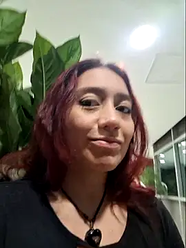 Snapshot of Eveeelyn25 chatting on 3, 4, 2026 Eveeelyn25 online show from 3, 4, 2026