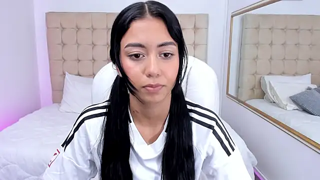 Snapshot of Gemma19_ chatting on 17, 12, 2025 Gemma19 online show from 17, 12, 2025