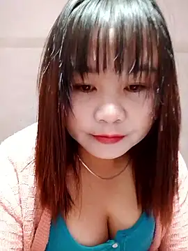 Snapshot of One-two22 chatting on 18, 12, 2025 One-two22 online show from 18, 12, 2025