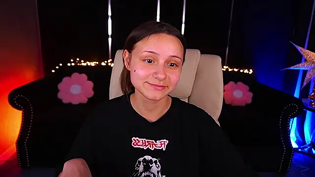 TinyNatalie online show from 19, 5, 2026