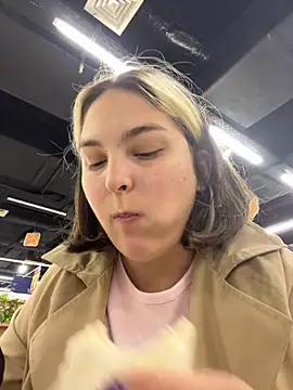 Snapshot of KateBurlesk chatting on 27, 11, 2025 KateBurlesk online show from 27, 11, 2025