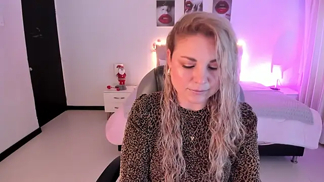 Violeta Hotter online show from 26, 11, 2025