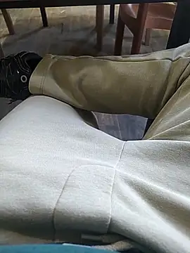 Snapshot of BarrenProtege chatting on 17, 12, 2025 BarrenProtege online show from 17, 12, 2025