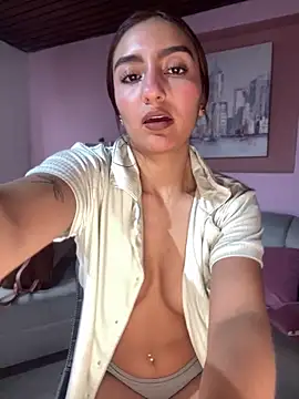 Snapshot of ZoeJohnson_Pink chatting on 28, 11, 2025 ZoeJohnson Pink online show from 28, 11, 2025