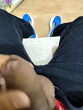 Snapshot of desi_alpha_boy chatting on 1, 12, 2025 desi alpha boy online show from 1, 12, 2025