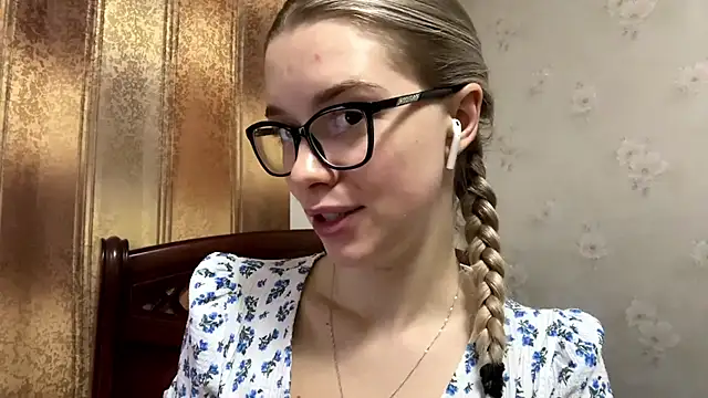 MichikoWienandt online show from 26, 11, 2025