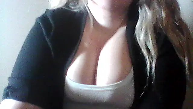 BelladonnaSkye online show from 2, 12, 2025