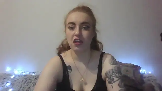 Snapshot of RubyBigBoobs chatting on 17, 12, 2025 RubyBigBoobs online show from 17, 12, 2025