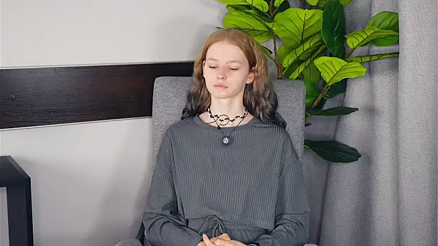 ToyaPletz online show from 25, 11, 2025