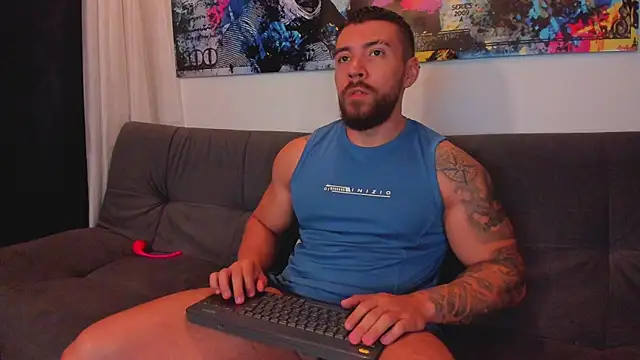 Snapshot of owen_seth1 chatting on 28, 11, 2025 owen seth1 online show from 28, 11, 2025