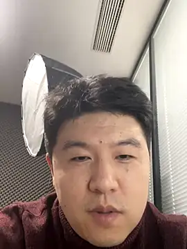 Snapshot of HH-45 chatting on 4, 12, 2025 HH-45 online show from 4, 12, 2025