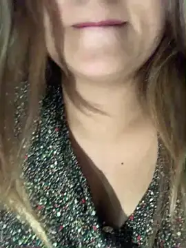 Snapshot of hotladki5 chatting on 5, 12, 2025 hotladki5 online show from 5, 12, 2025