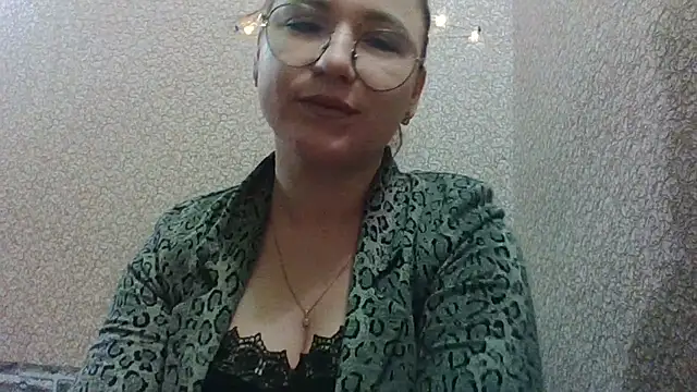 Snapshot of Dark_lady99 chatting on 17, 12, 2025 Dark lady99 online show from 17, 12, 2025